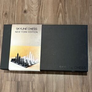 Skyline Chess New York Edition Set